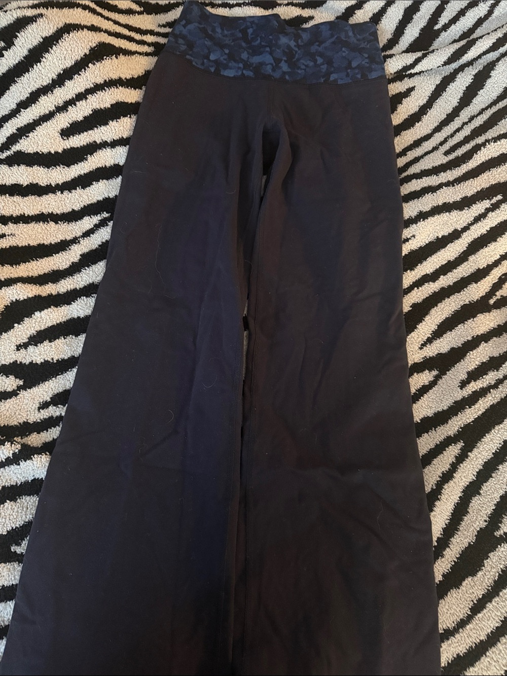 Lululemon navy flare leggings